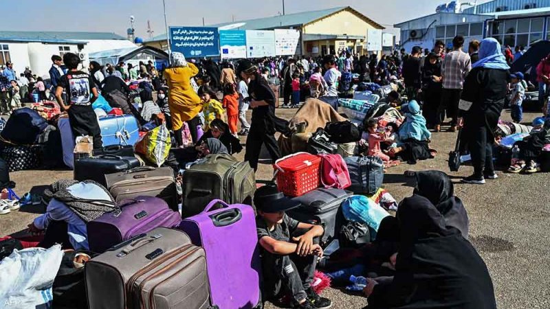 إيران رحلت عددا ضخما من الأفغان خلال شهر الحرب مع إسرائيل