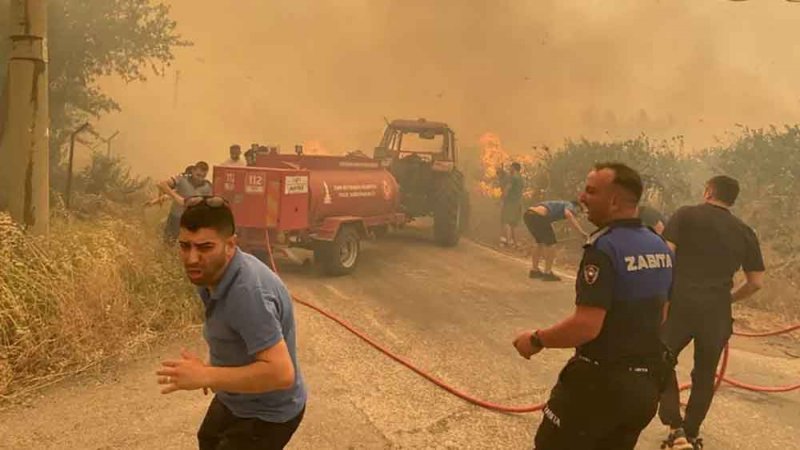 إجلاء أكثر من 50 ألف شخص جراء الحرائق في تركيا