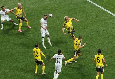 دورتموند يتأهل للقاء ريال مدريد في ربع نهائي مونديال الأندية