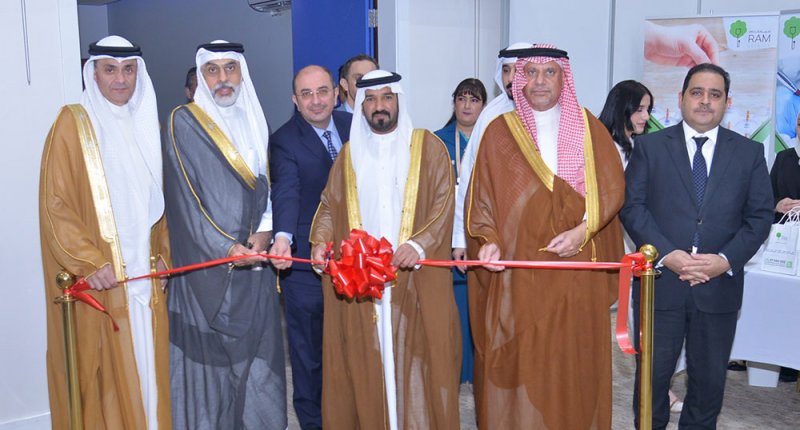 وكيل “العمل” يفتتح فعالية “يوم المهن” بالجامعة الخليجية
