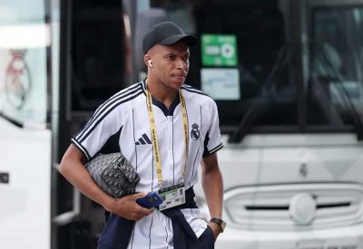تصرف غريب.. ريال مدريد يترك مبابي وحيداً