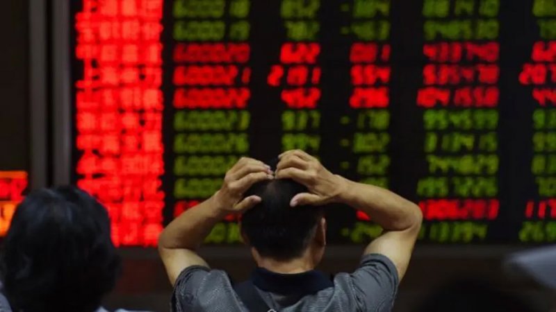 الأسهم الآسيوية تتراجع مع اقتراب الموعد النهائي لرسوم ترامب الجمركية