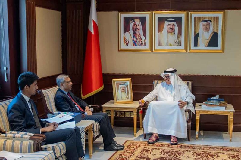 وزير الخارجية يستقبل سفير جمهورية بنغلاديش الشعبية لدى مملكة البحرين