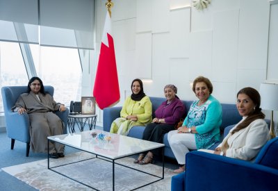 المدير العام لمعهد الإدارة العامة تستقبل رئيسة مجلس إدارة جمعية سيدات الأعمال البحرينية