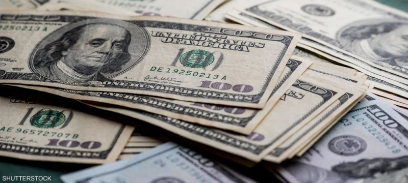 الدولار يستقر قرب أعلى مستوى في 3 أسابيع قبل بيانات التضخم