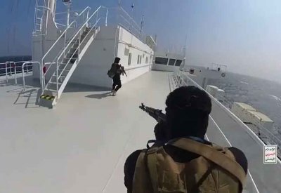 مجلس الأمن يمدد مراقبة هجمات الحوثيين في البحر الأحمر