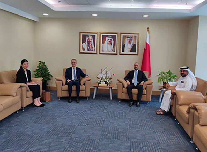 وزير التنمية الاجتماعية يستقبل سفير الولايات المتحدة الأمريكية لدى مملكة البحرين