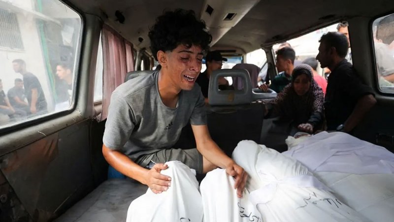 إسرائيل تصدر أوامر إخلاء جديدة في وسط قطاع غزة مع اشتداد الجوع