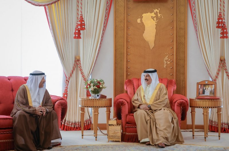 جلالة الملك المعظم يستقبل رئيس مجلس الشورى