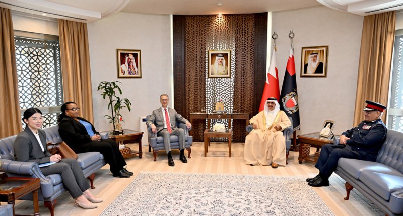 وزير الداخلية يستقبل السفير الأميركي ويشيد بالعلاقات الوثيقة والشراكة الاستراتيجية بين البلدين