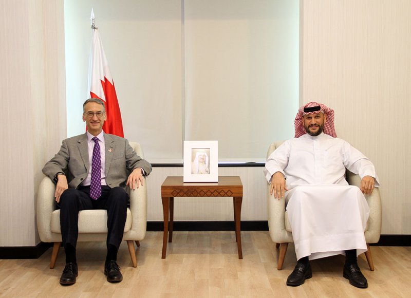 الرئيس التنفيذي لـ"سوق العمل" يستقبل سفير الولايات المتحدة الأميركية لدى مملكة البحرين