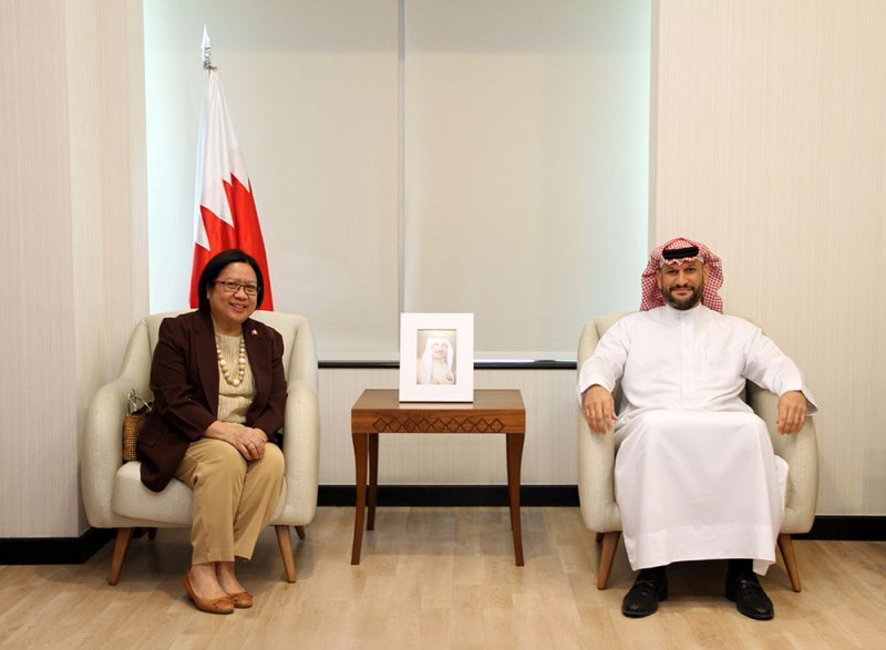 الرئيس التنفيذي لهيئة تنظيم سوق العمل يستقبل سفيرة جمهورية الفلبين لدى مملكة البحرين