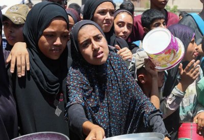 باريس ولندن وبرلين تدعو إلى "إنهاء الكارثة الإنسانية في غزة فورا"