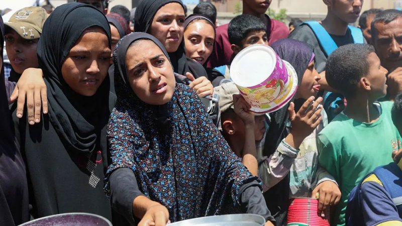 باريس ولندن وبرلين تدعو إلى "إنهاء الكارثة الإنسانية في غزة فورا"