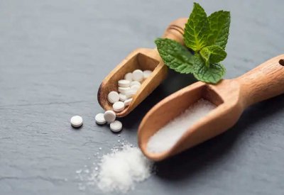 علماء يكتشفون مُحلّياً طبيعياً بديلاً للسكر يُقاوم السرطان