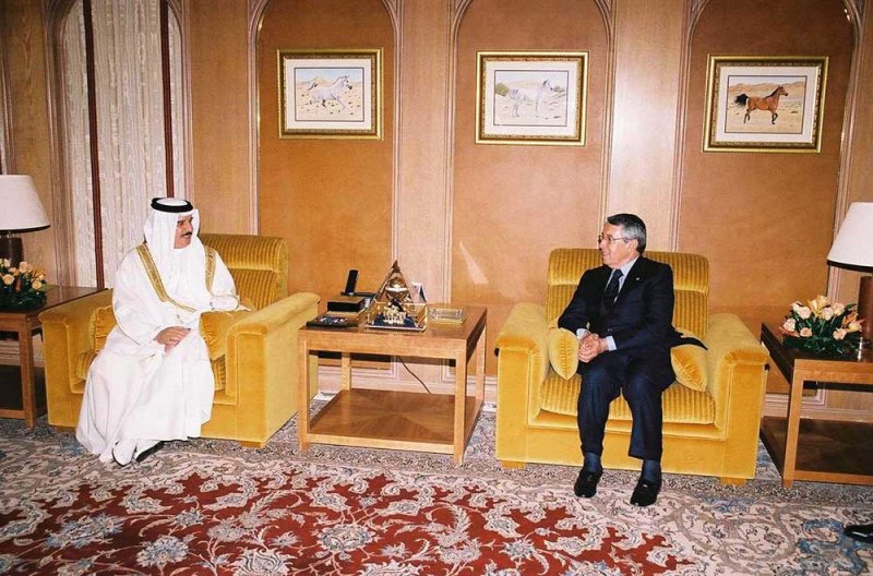 المفكر الدكتور نوح خليفة: ملامح وحدة بالمهرجانات البحرينية المغربية