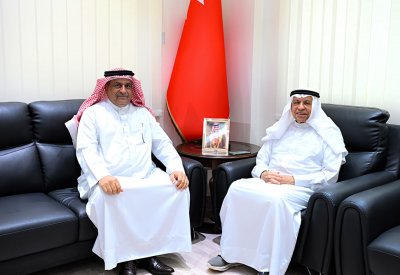 رئيس الأوقاف الجعفرية يستقبل السيد عبدالجليل الحايكي
