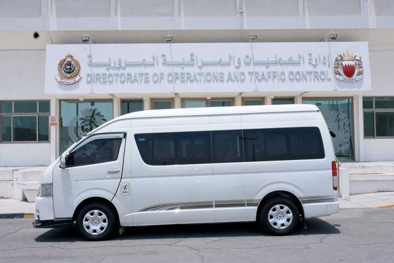ضبط سائق حافلة لنقله ركابًا بدون ترخيص في العاصمة