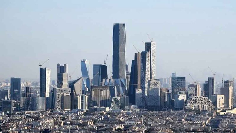 نصف إيرادات السعودية تقريبا غير نفطية وفقا لميزانية الربع الثاني 2025