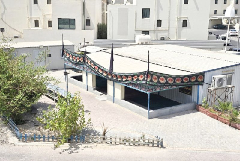 “كابينة” صلاة في “اللوزي” بلا كهرباء