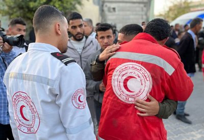 قتيل وجرحى في قصف إسرائيلي على مقر الهلال الأحمر بغزة