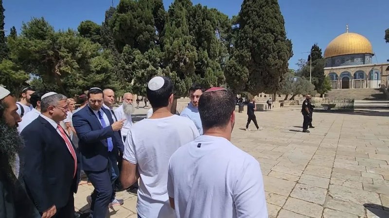 بن غفير يقتحم المسجد الأقصى.. ويدعو إلى إعادة احتلال غزة