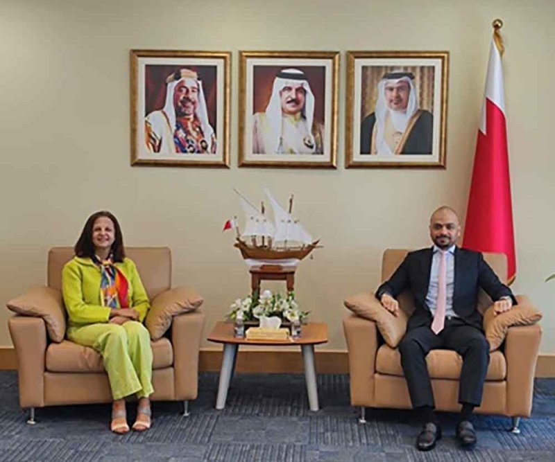 وزير التنمية الاجتماعية يستقبل القائم بأعمال سفارة الجمهورية اللبنانية لدى مملكة البحرين