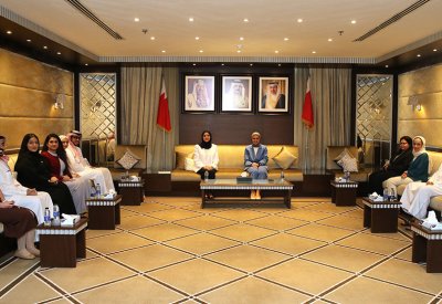 وزيرة شؤون الشباب تستقبل رئيسة مجلس إدارة جمعية الريادة الشبابية وأعضاء مجلس الإدارة
