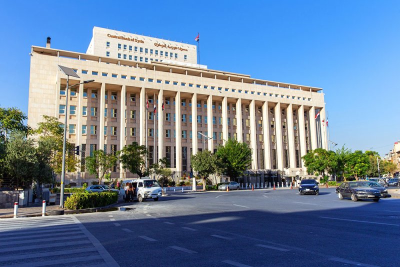 المركزي السوري يحارب الفساد: لا هدايا أو مزايا للموظفين