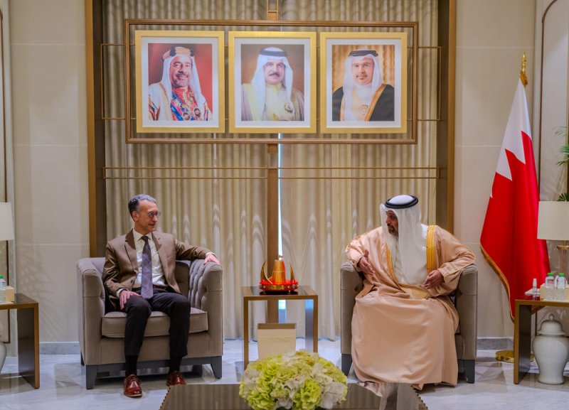 وزير "المالية" يلتقي سفير الولايات المتحدة الأمريكية لدى البحرين