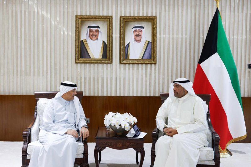 وزير خارجية دولة الكويت يستقبل الأمين العام لمجلس التعاون