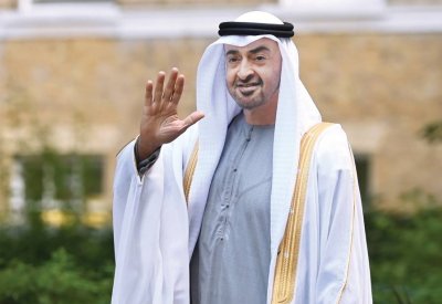 رئيس دولة الإمارات يصل روسيا في زيارة رسمية