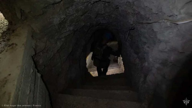لبنان.. القوة الأممية تكتشف شبكة أنفاق واسعة تحوي أسلحة وصواريخ في الجنوب
