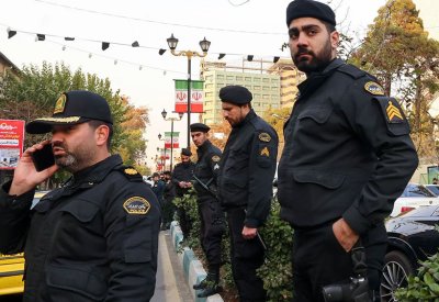 مقتل 4 أشخاص في محاولة اقتحام مركز شرطة جنوب شرق إيران