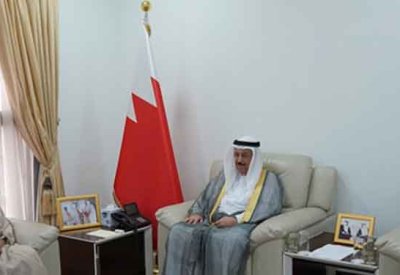رئيس المجلس الأعلى للشؤون الإسلامية يهنئ مدير عام الأوقاف الجعفرية بتعيينه