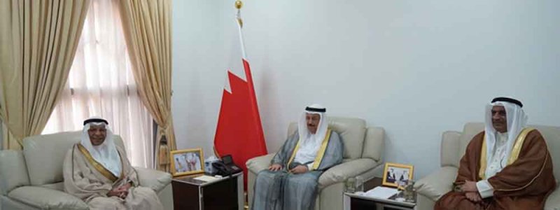 رئيس المجلس الأعلى للشؤون الإسلامية يهنئ مدير عام الأوقاف الجعفرية بتعيينه