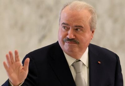 وزير حليف لحزب الله يثير جدلاً.. "أولويتنا حصر السلاح"