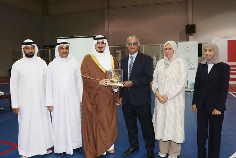 محافظ العاصمة يشهد ختام النشاط الصيفي لنادي سترة بمشاركة 300 طالب