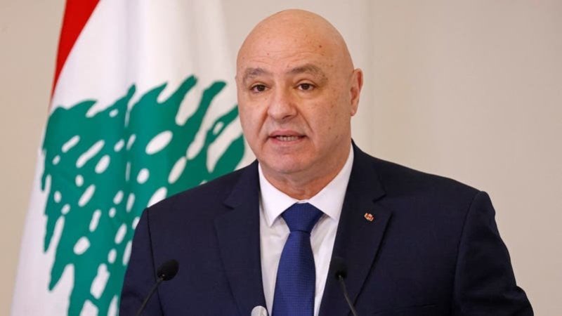 قبيل زيارة لاريجاني إلى بيروت.. الرئيس اللبناني: سياسة الاستقواء بالخارج مرفوضة