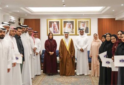 محافظ الشمالية يشيد بدور شباب البحرين ويؤكد على دورهم المحوري في التنمية المستدامة
