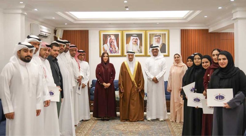 محافظ الشمالية يشيد بدور شباب البحرين ويؤكد على دورهم المحوري في التنمية المستدامة