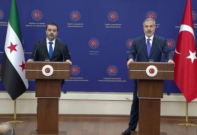 تقارب عسكري جديد بين سوريا وتركيا وتحذير من مخطط إسرائيلي لإضعاف دمشق