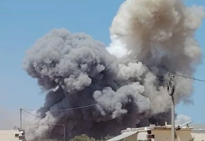 فيديو.. قتلى وجرحى إثر انفجار مستودع أسلحة في إدلب