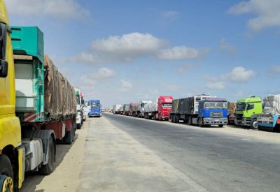 مصر: إدخال أكثر من 45 ألف شاحنة مساعدات لغزة رغم العقبات