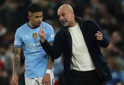 "لا يمكنني منعه".. غوارديولا يؤكد مفاوضات لاعب سيتي مع توتنهام