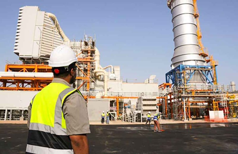 العراق: التفاوض مع شركات عالمية بشأن مشروع بناء المنصة العائمة لإستيراد الغاز