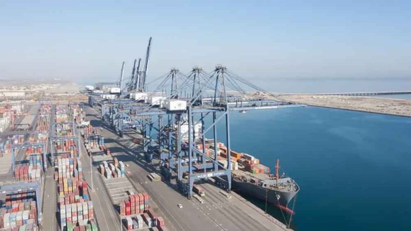 ارتفاع حركة السفن في الموانئ العمانية 11.1% في النصف الأول من 2025