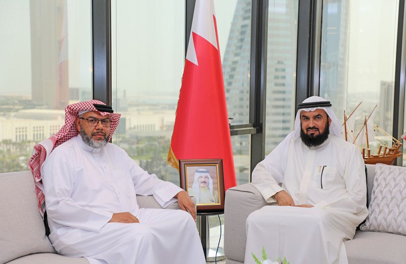 رئيس الأوقاف السنية يستقبل مدير عام الإدارة العامة للأوقاف السنية بمناسبة تعيينه ويهنئه بالثقة الملكية السامية