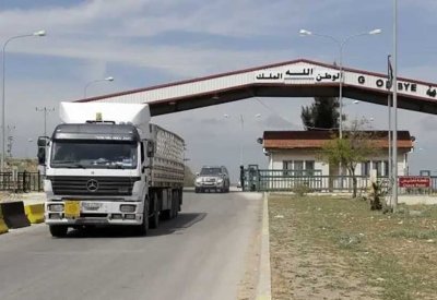 400 شاحنة يومياً.. ارتفاع قياسي للتبادل التجاري بين سوريا والأردن