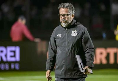 بعد دموع نيمار.. مدرب سانتوس يُقال من منصبه